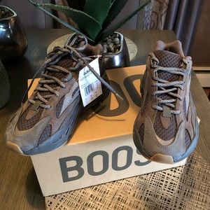 Yeezy Boost 700